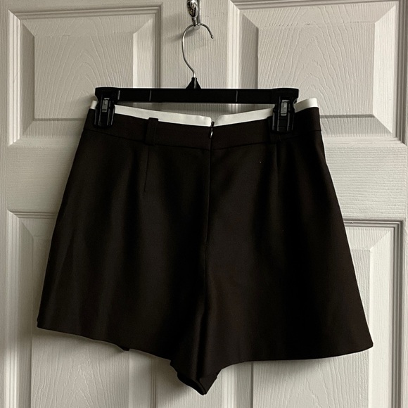 Iuplette Clover Belted Skort - Picture 5 of 6